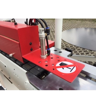 Masina stationara automata pentru aplicat cant Winter Kantomax Basic FU