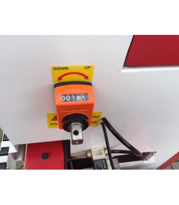 Masina stationara automata pentru aplicat cant Winter Kantomax Basic FU